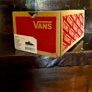 NWT Boys Vans